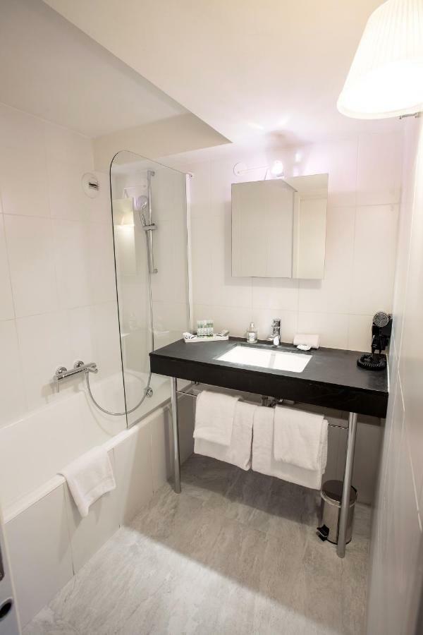 Classic Double Room - Free Spa Access,1011528046:JPEG