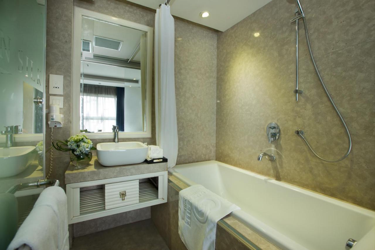 Luxury Double or Twin Room,1742770041:JPEG