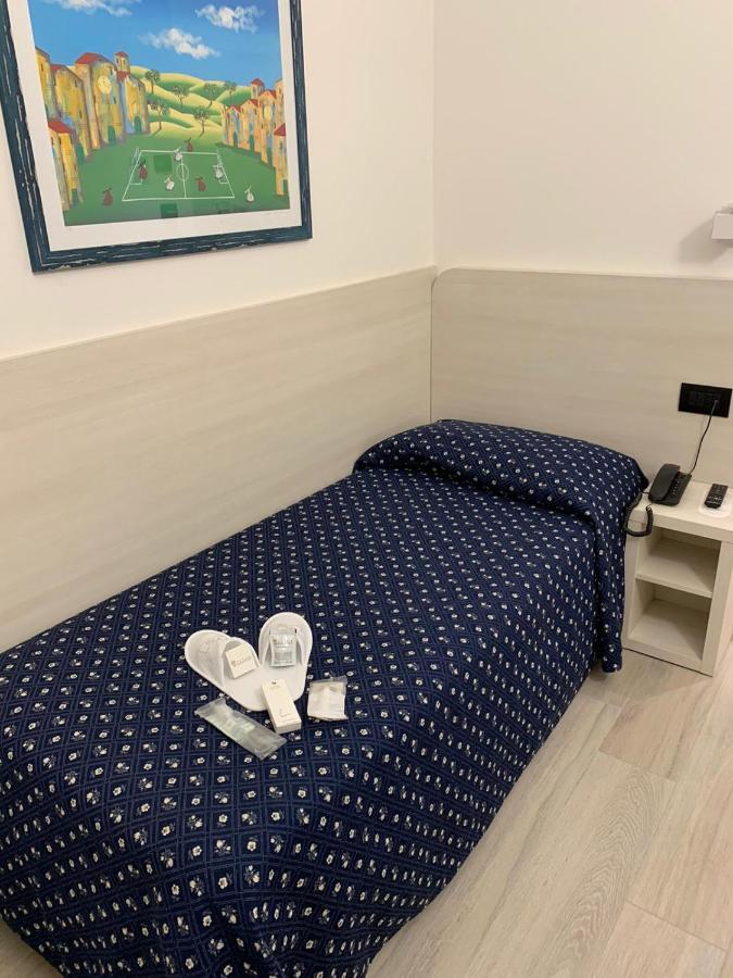 Single Room,965264566:JPEG