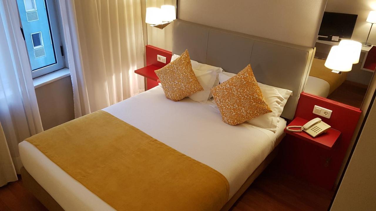Small Double Room,1274362396:JPEG