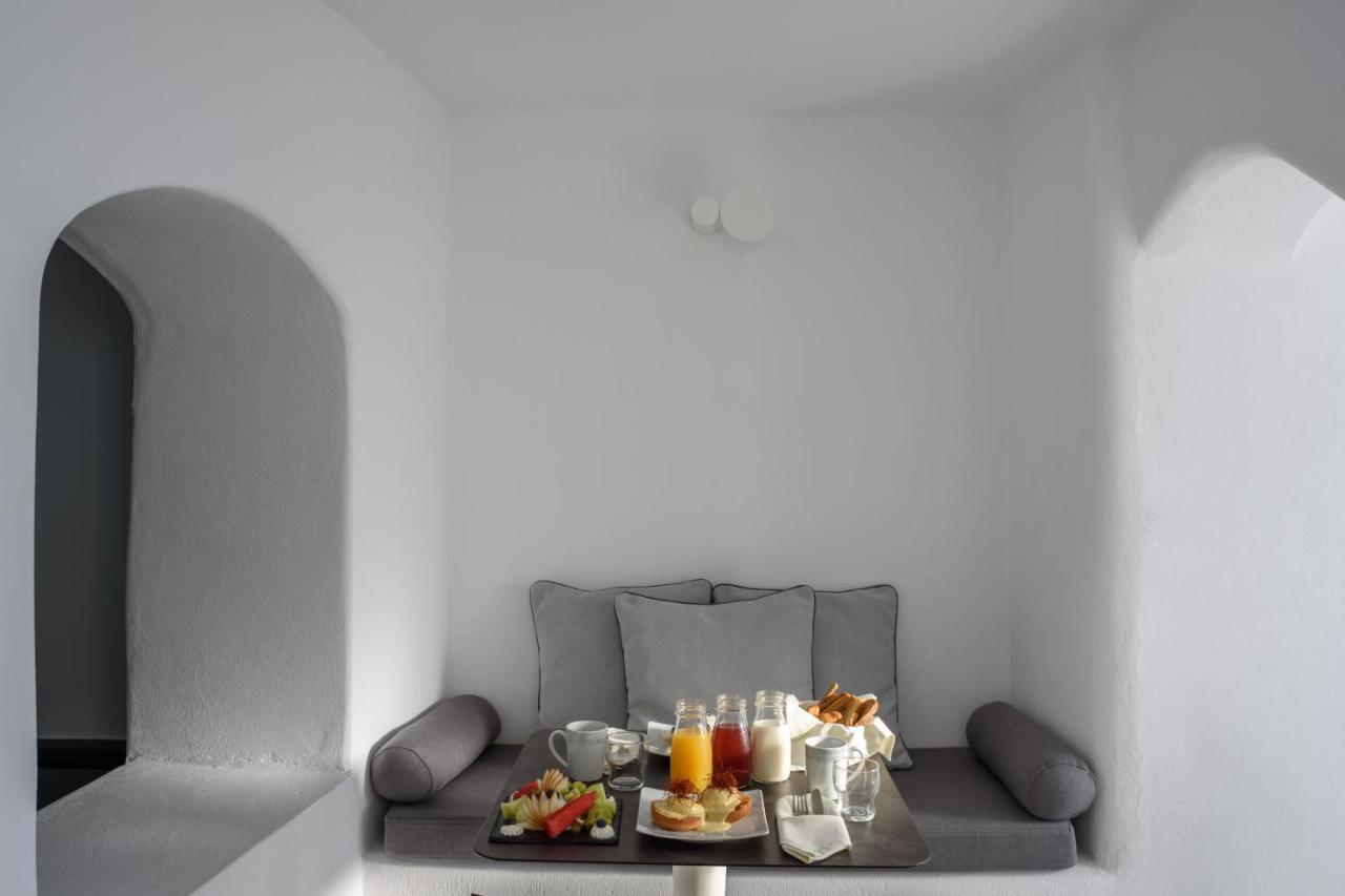 Superior Suite with Private Jacuzzi, River Pool and Caldera View,970498633:JPEG