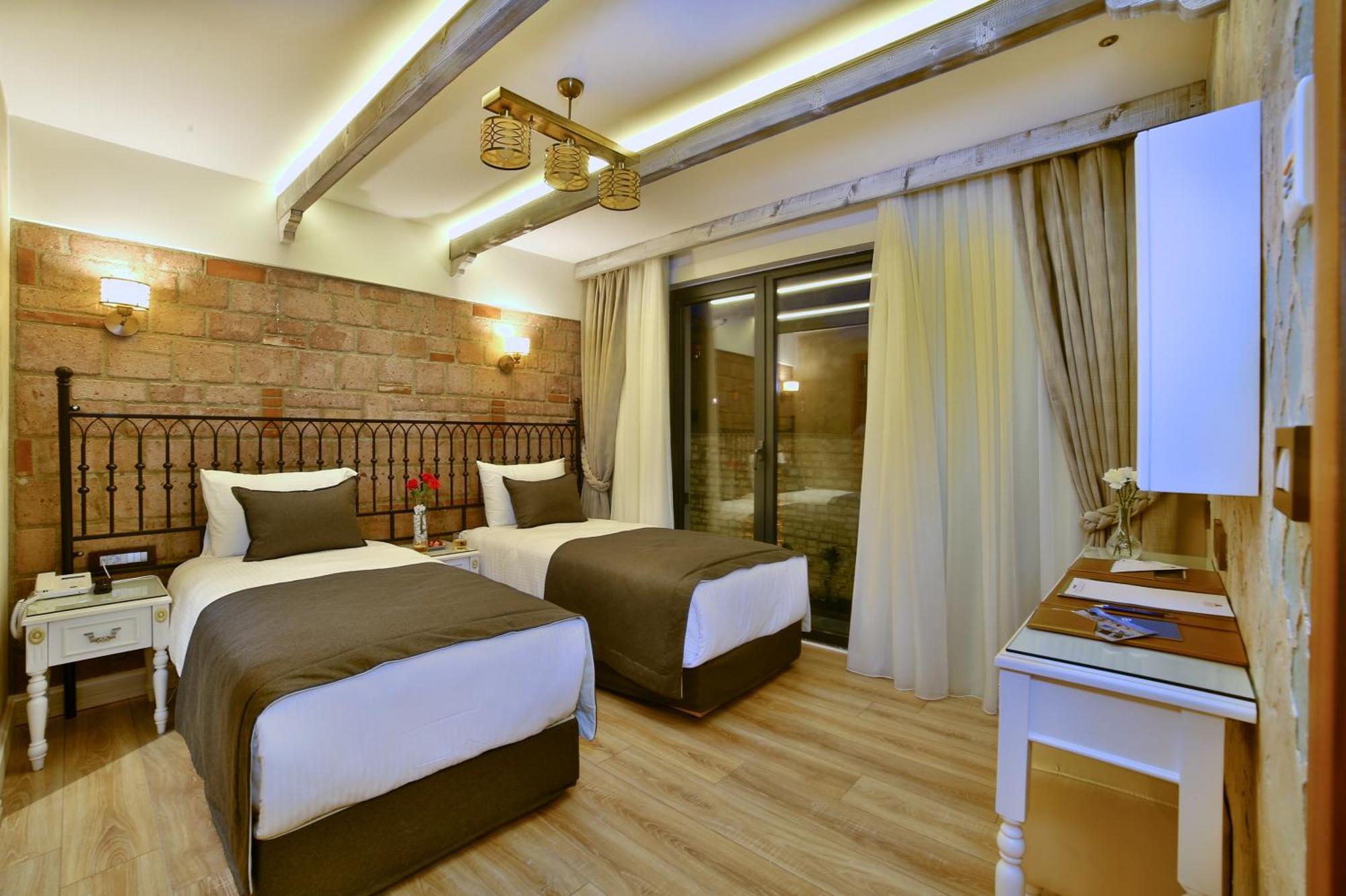 Junior Suite with Garden View,739240561:JPEG