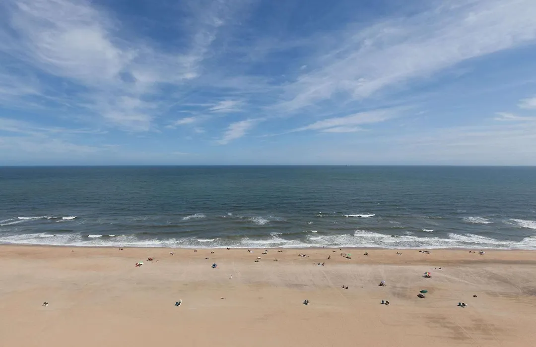 Wyndham Virginia Beach Oceanfront-1