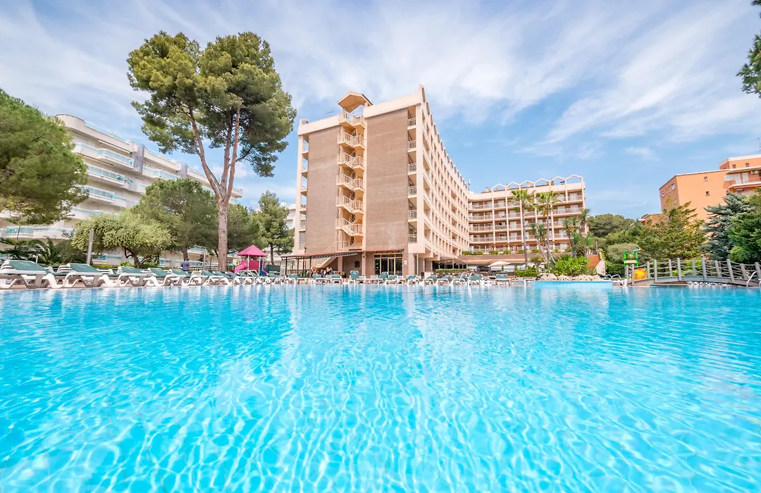 Golden Avenida Family Suites 4*-1