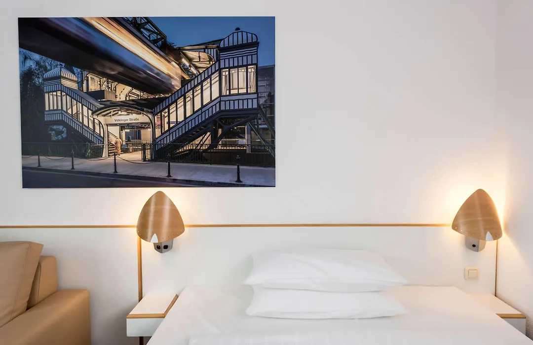 Tryp By Wyndham Wuppertal-1