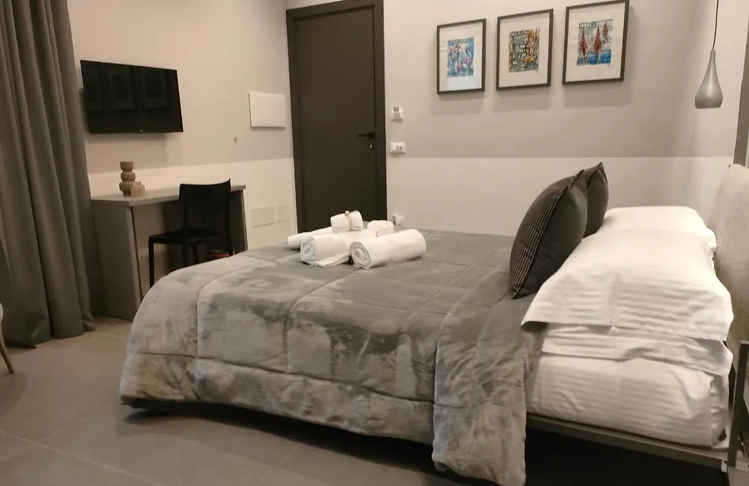 Rosy Room Design-1