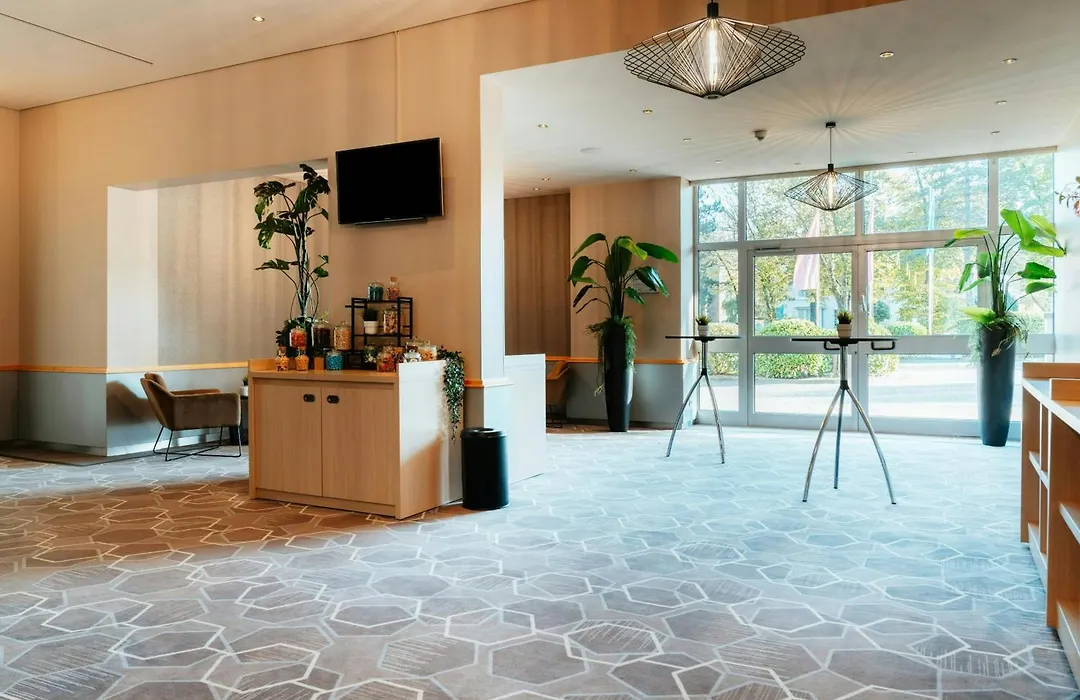 Leonardo Royal Hotel Köln - Am Stadtwald-1