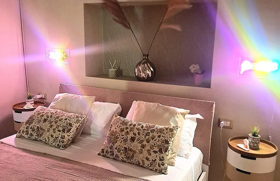 Concept b&b naples- camere moderne con balcone vicino al centro-1