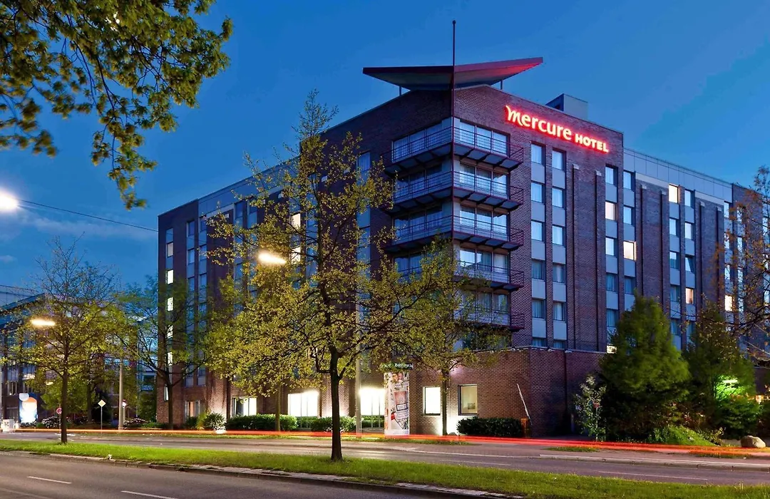 Mercure Hotel Hamburg Am Volkspark-1