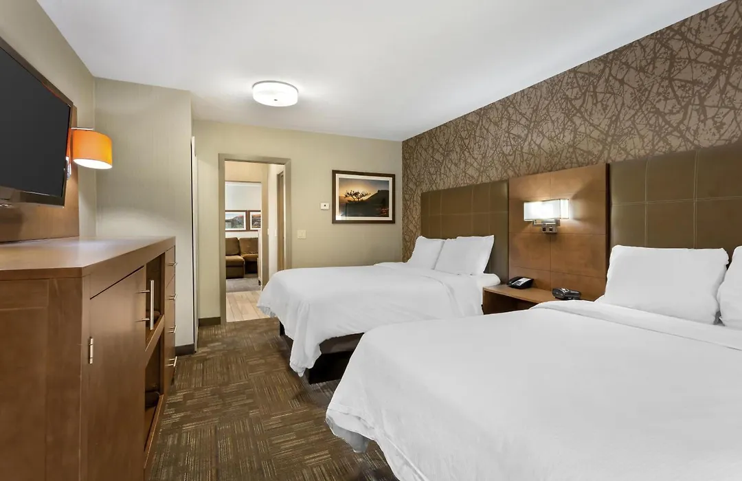 Best Western Plus Cottontree Inn-1