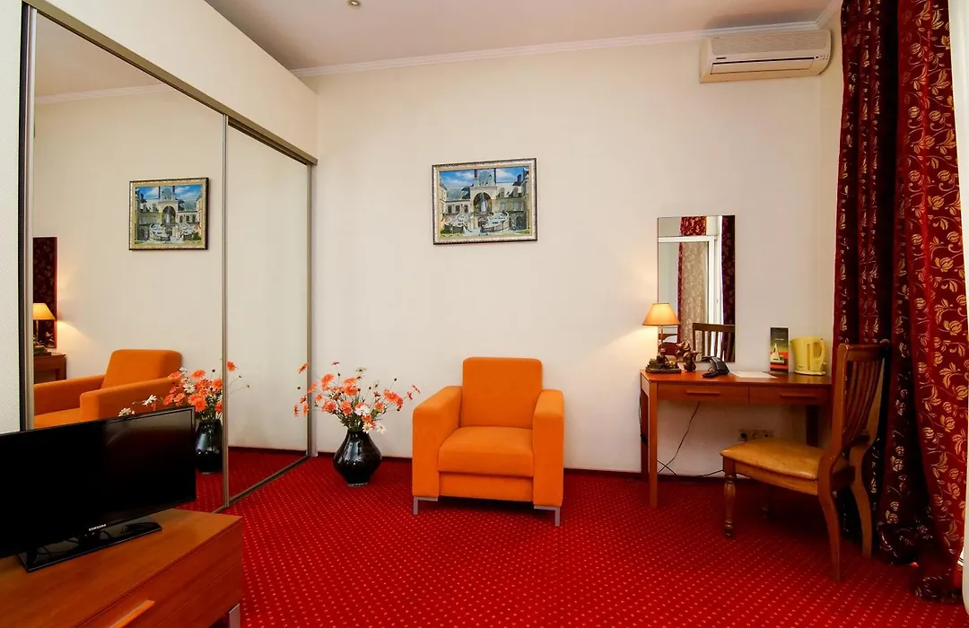 Residence Odesskij Dvorik-1