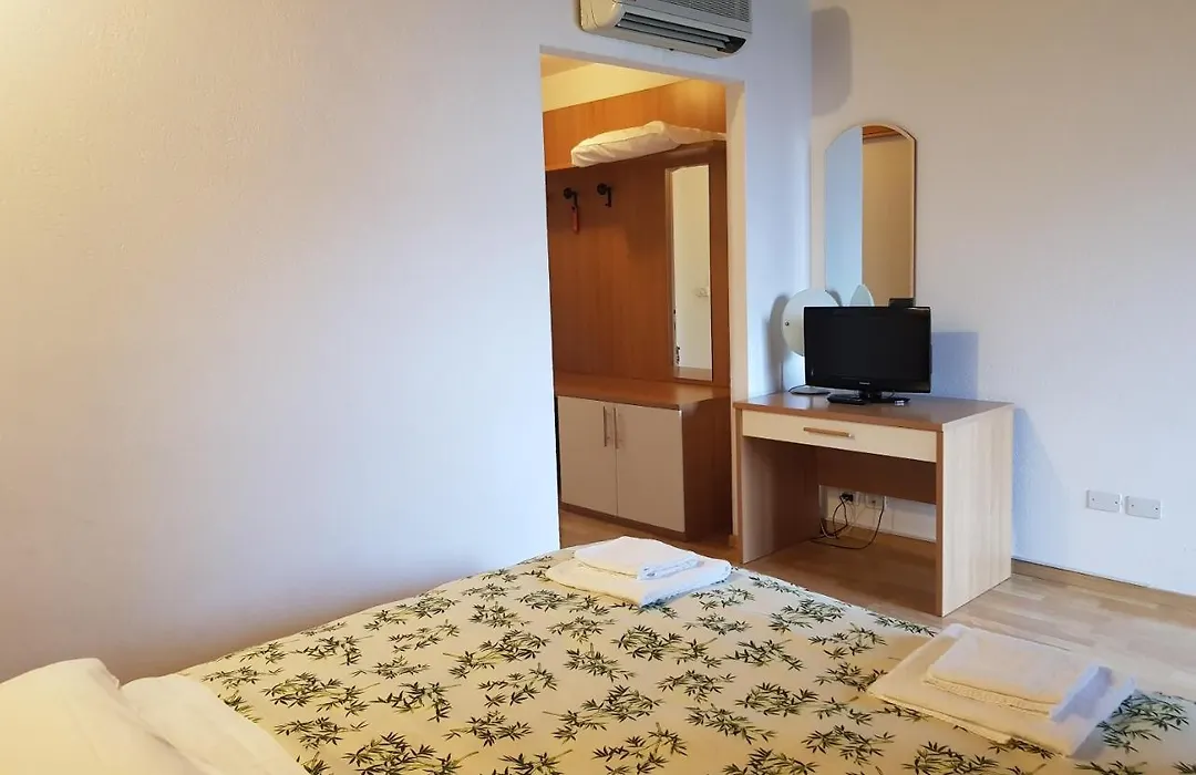 Hotel Oasi-1