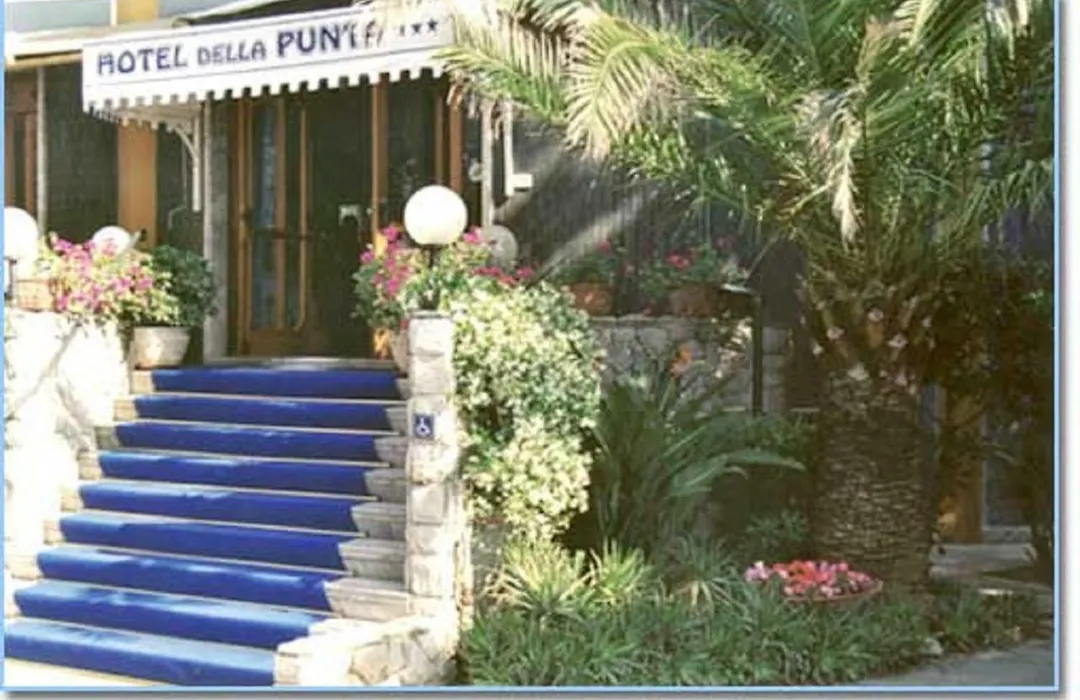 Hotel Della Punta-1
