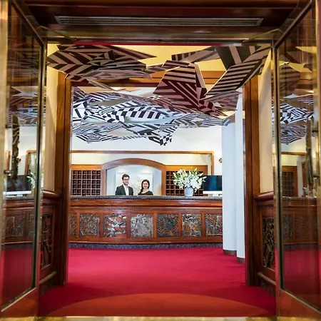 Roger Smith Hotel-3