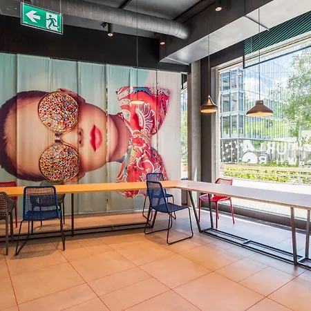 Meininger Hotel Zuerich Greencity-2