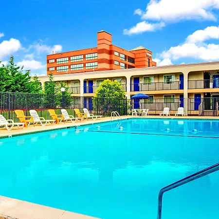 Days Inn By Wyndham Towson-2