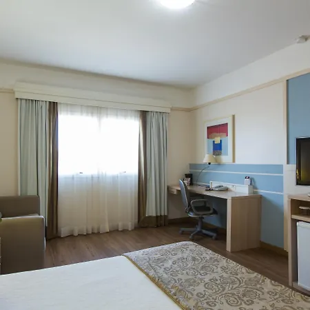 Comfort Suites Londrina-2
