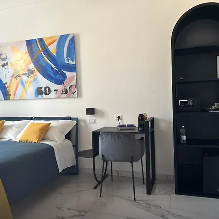 Napoli Oltre Rooms-2