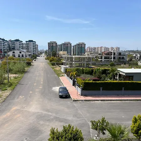 Gardenya Lara Suit Hotel-3