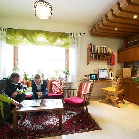 Simone'S Platzerl - Inklusive Taeglichem Freien Eintritt Tauern Spa - Nur 5 Gehminuten, Sommerkarte, Privatem Garten Mit Schwimmteich, Grill Und Saunabereich-3