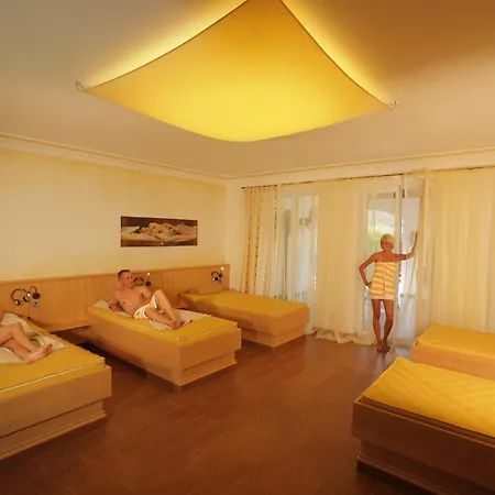 Hotel Preishof-2