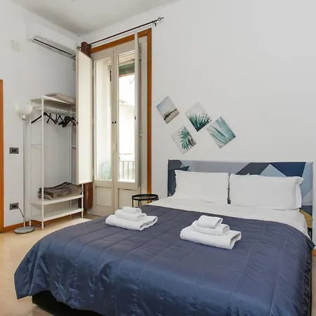 Inside Chiaia Rooms-2