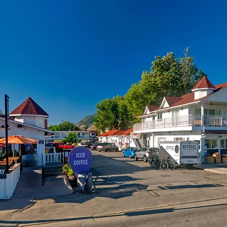 Kettle Valley Beach Resort-3