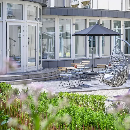 Hilton Garden Inn Brussels City Centre-2
