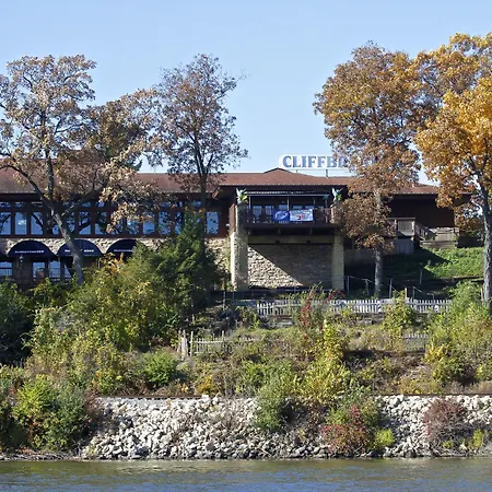 Riverview Inn & Suites, An Ascend Collection Hotel-3