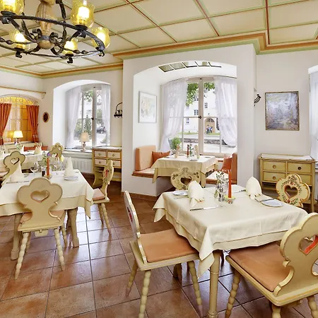 Hotel Hirsch-3