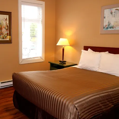 Hotel Squamish-2