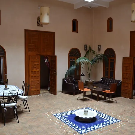 Riad Amaris-2