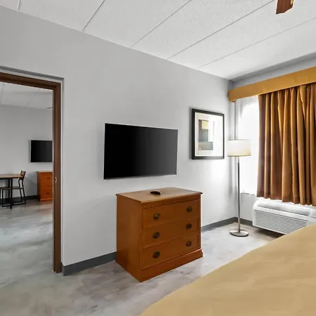 Quality Inn & Suites Cvg Airport-2