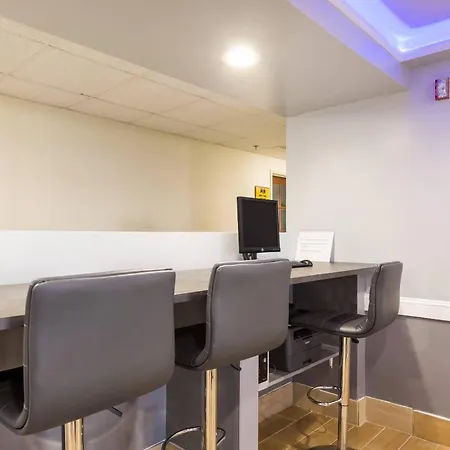 Quality Inn & Suites Cvg Airport-3