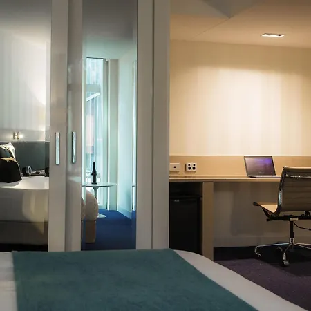 Novotel Melbourne On Collins-3