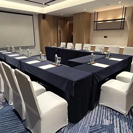 Courtyard By Marriott Shanghai Hongkou-2
