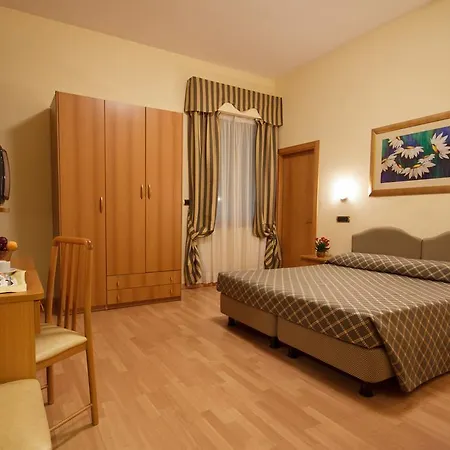 Hotel Villa Luca-2