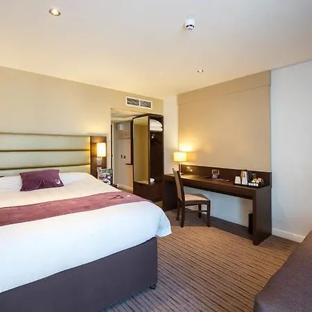 Premier Inn London City - Aldgate-3