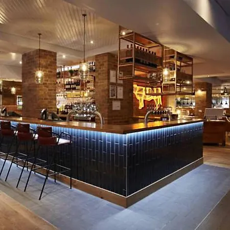 Premier Inn London City - Aldgate-2