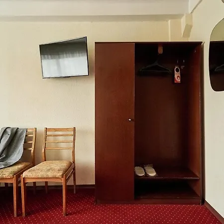 Hotel Druzhba-3