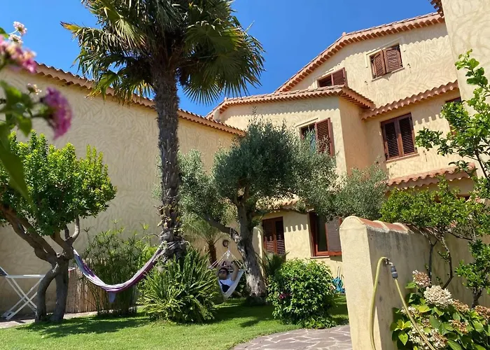 Nora Guesthouse Rooms And Villas