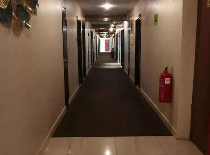 Hotel De Leon II