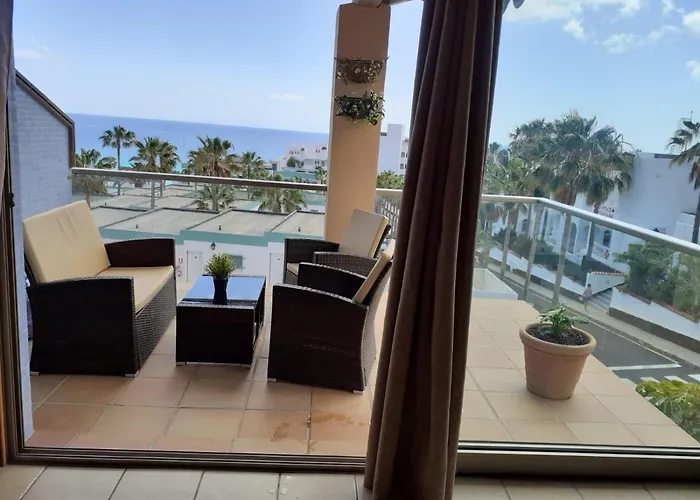 Esquinzo Pool & Beach