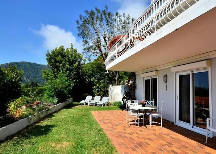 Villa piscine Eze bord de mer à 500m de la plage