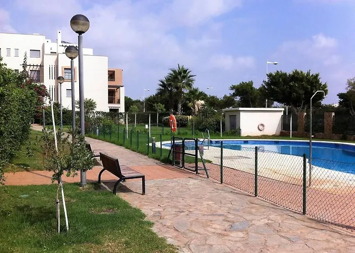 Chill Out Ground Floor Apartm +Private Garden+Wifi