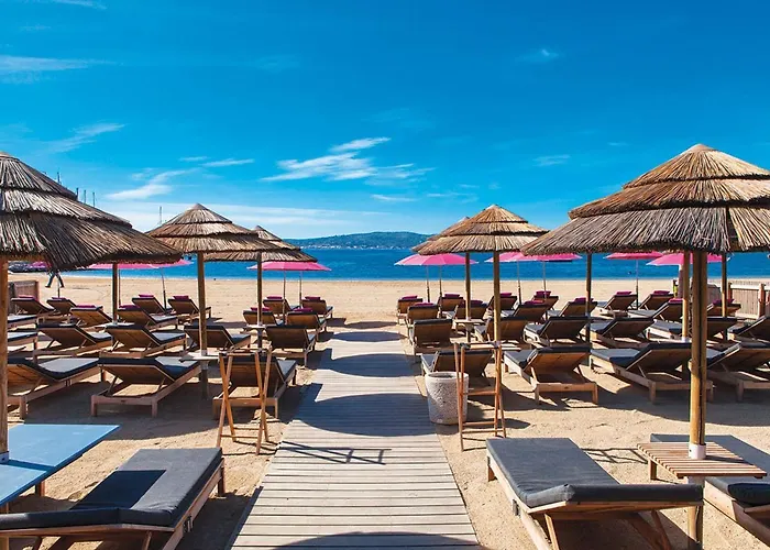 T2 en hypercentre -parking privé-clim-proche plage