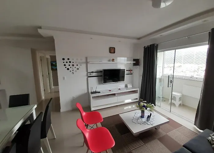 Lindo apto de 3 quartos, a 100m da praia, com ar-condicionado em todos os ambientes