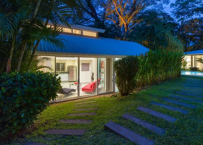 The Breeze Hotel&Villas