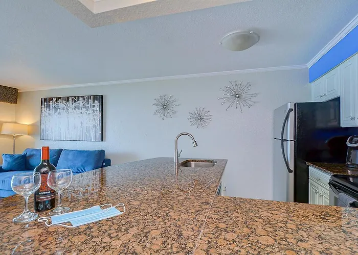 441-Waterfront, Amazing Views, Wifi, Pool And Close To Bucs Stadium