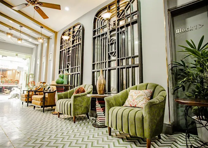 Hanoi Center Silk Hotel & Travel